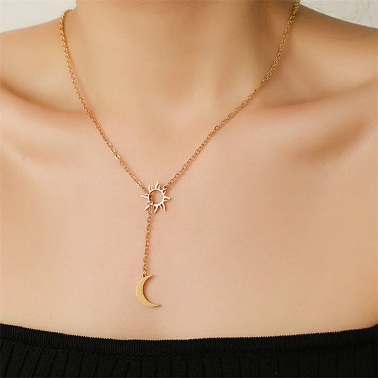 2024 New Stainless Steel Sun Totem And Moon Necklace For Women Fashionable Exquisite Summer Must-Have Party For Friend Jewelry